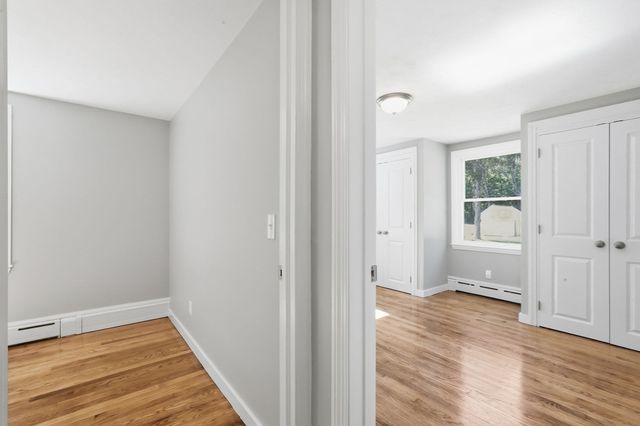 145 Gates Ave, East Longmeadow, MA 01028
