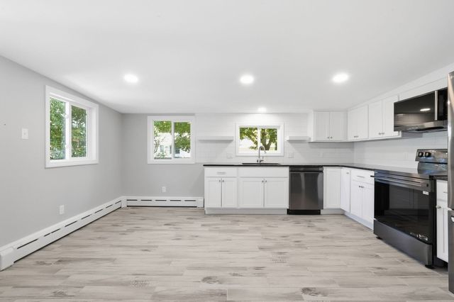 145 Gates Ave, East Longmeadow, MA 01028