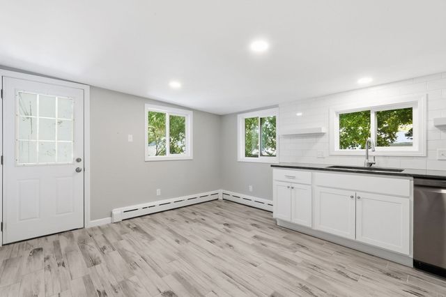 145 Gates Ave, East Longmeadow, MA 01028