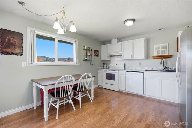 1937 Hawthorne Court, Woodland, WA 98674