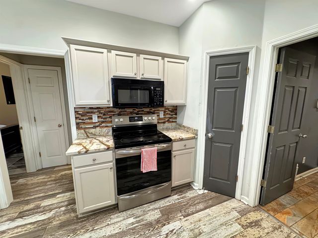 1251 FLEETS HARBOR DR, Memphis, TN 38103