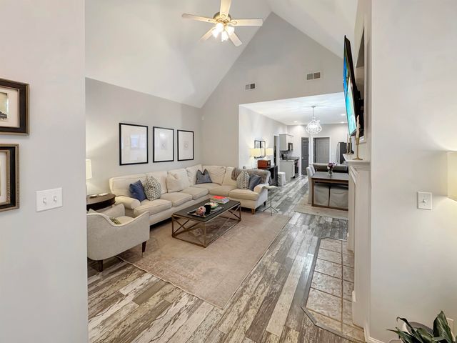 1251 FLEETS HARBOR DR, Memphis, TN 38103