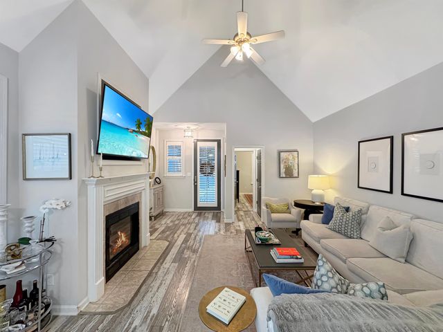 1251 FLEETS HARBOR DR, Memphis, TN 38103