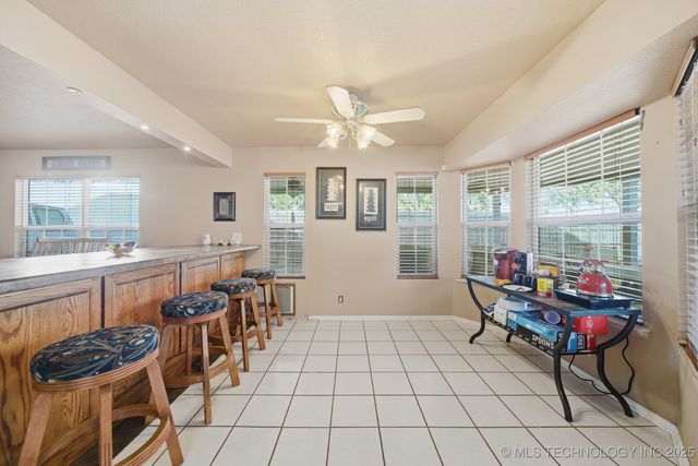 2704 W Montgomery Street, Broken Arrow, OK 74012