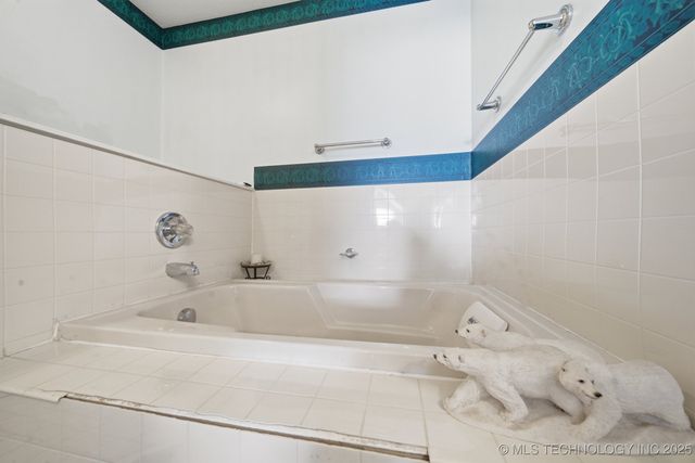 2704 W Montgomery Street, Broken Arrow, OK 74012