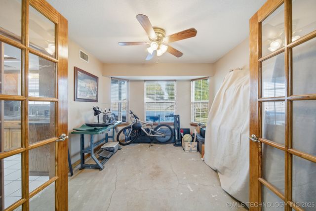 2704 W Montgomery Street, Broken Arrow, OK 74012