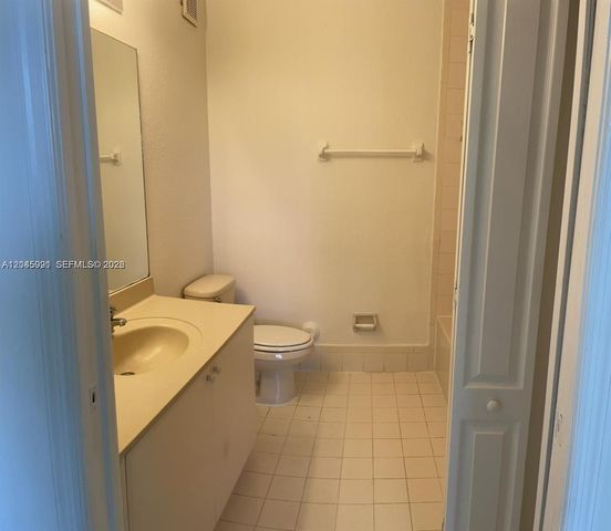 1660 SE 29th St 109, Homestead, FL 33035