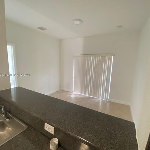 1660 SE 29th St 109, Homestead, FL 33035