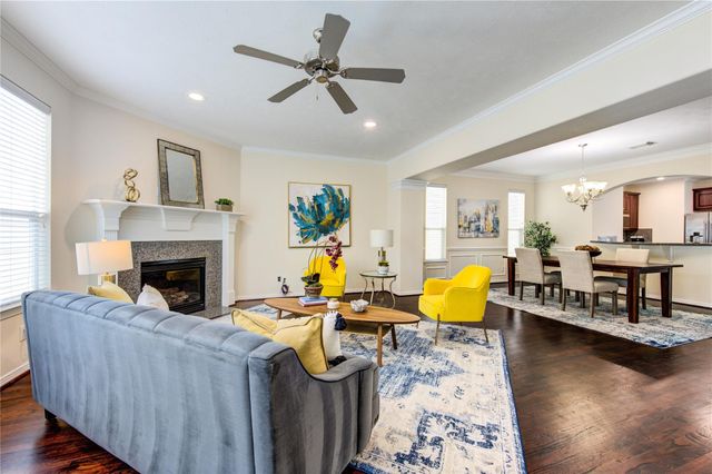 2607 Enclave At Shady Acres Court, Houston, TX 77008