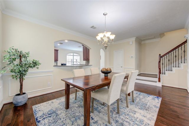 2607 Enclave At Shady Acres Court, Houston, TX 77008