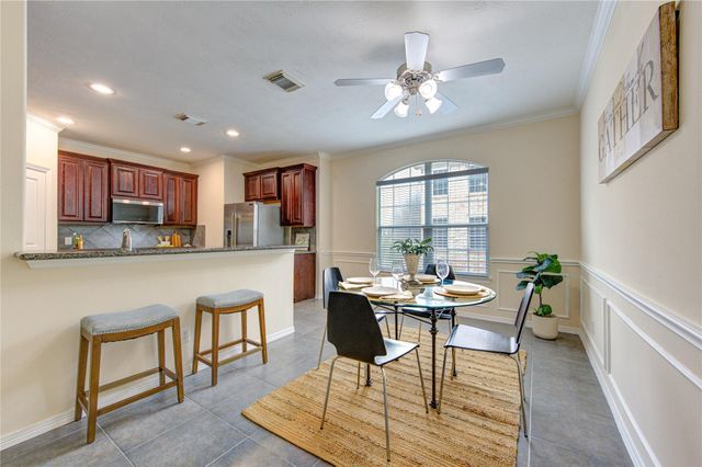 2607 Enclave At Shady Acres Court, Houston, TX 77008
