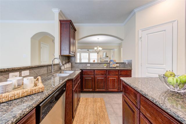 2607 Enclave At Shady Acres Court, Houston, TX 77008