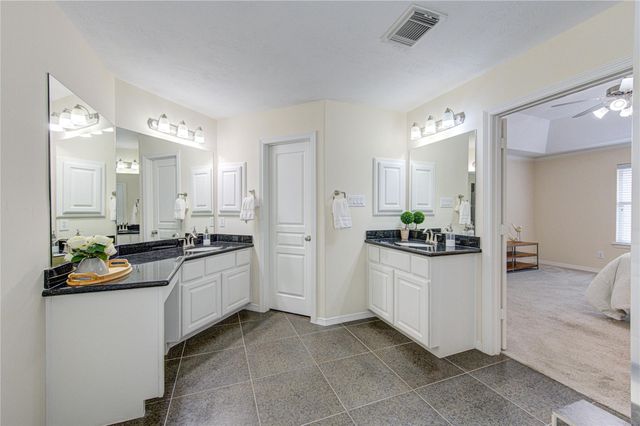 2607 Enclave At Shady Acres Court, Houston, TX 77008