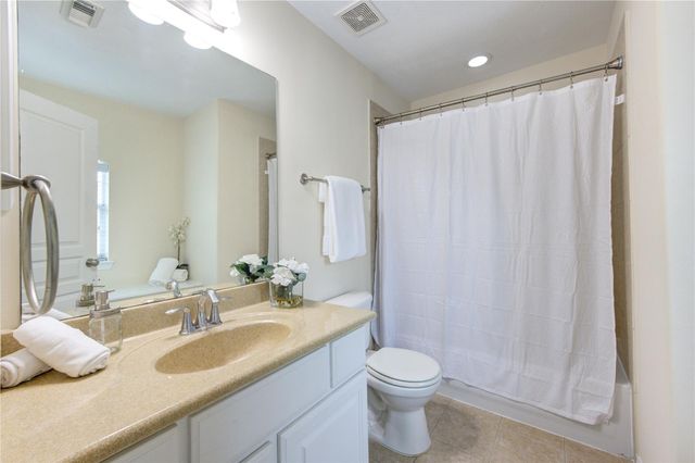 2607 Enclave At Shady Acres Court, Houston, TX 77008