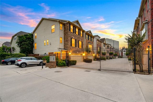 2607 Enclave At Shady Acres Court, Houston, TX 77008