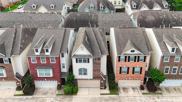 2607 Enclave At Shady Acres Court, Houston, TX 77008