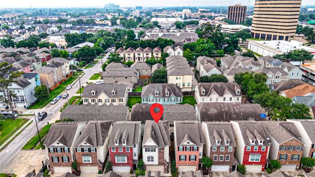 2607 Enclave At Shady Acres Court, Houston, TX 77008