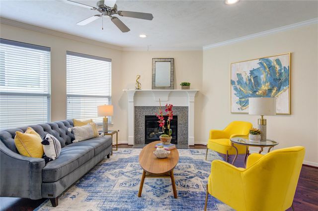 2607 Enclave At Shady Acres Court, Houston, TX 77008