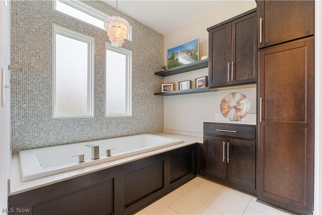 7557 Lutz Avenue NW, Massillon, OH 44646