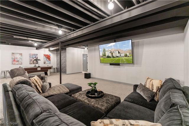 7557 Lutz Avenue NW, Massillon, OH 44646