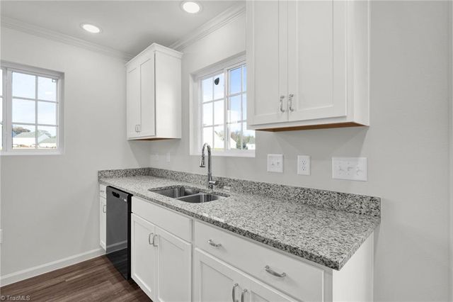 3633 Foxton Drive, Winston-salem, NC 27105