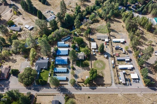 8550 E Evans Creek Road, Rogue River, OR 97537