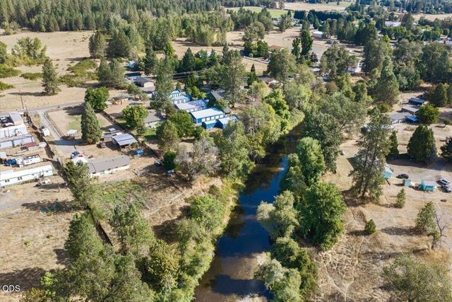 8550 E Evans Creek Road, Rogue River, OR 97537