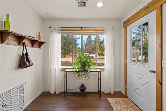 8550 E Evans Creek Road, Rogue River, OR 97537