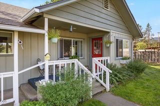 8550 E Evans Creek Road, Rogue River, OR 97537