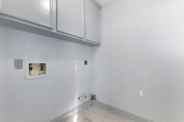 3404 Hickory Creek Drive, Pearland, TX 77581