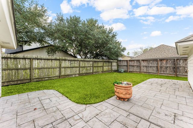 3404 Hickory Creek Drive, Pearland, TX 77581