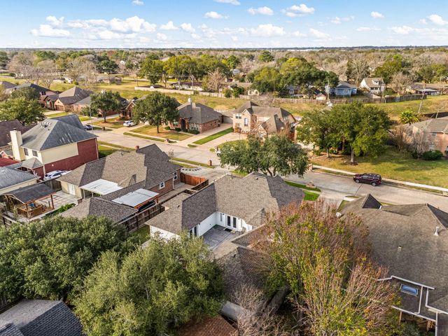 3404 Hickory Creek Drive, Pearland, TX 77581