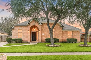 3404 Hickory Creek Drive, Pearland, TX 77581