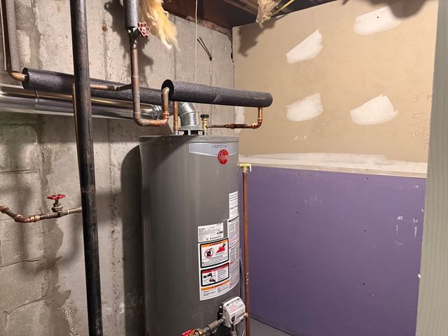 11 Brookside Ct, Methuen, MA 01844