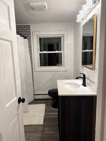 11 Brookside Ct, Methuen, MA 01844