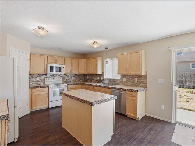 8406 17th St, Greeley, CO 80634