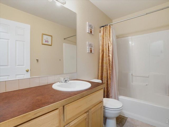 8406 17th St, Greeley, CO 80634