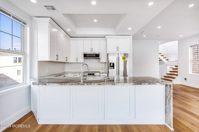 10 Via Ripa Way 2, Sea Bright, NJ 07760