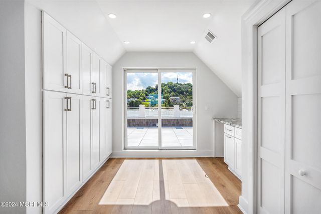 10 Via Ripa Way 2, Sea Bright, NJ 07760