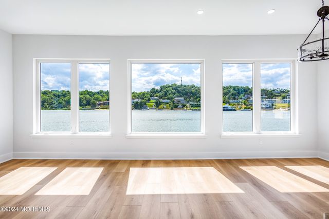 10 Via Ripa Way 2, Sea Bright, NJ 07760