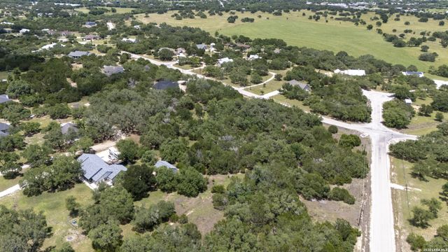 1061 Cielo Springs Dr, Blanco, TX 78606