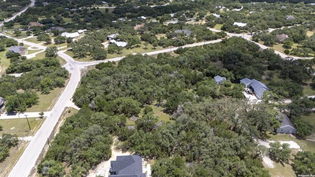 1061 Cielo Springs Dr, Blanco, TX 78606