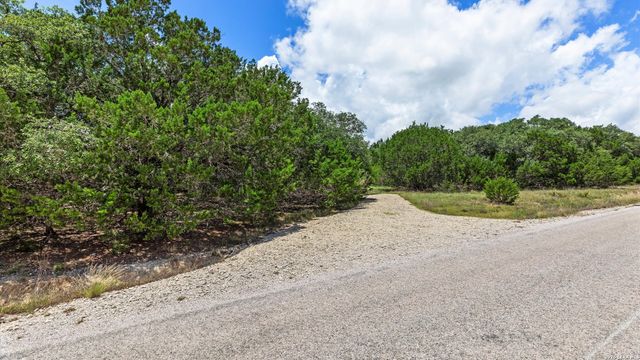 1061 Cielo Springs Dr, Blanco, TX 78606