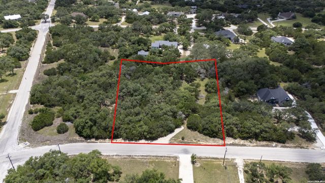 1061 Cielo Springs Dr, Blanco, TX 78606