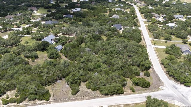 1061 Cielo Springs Dr, Blanco, TX 78606