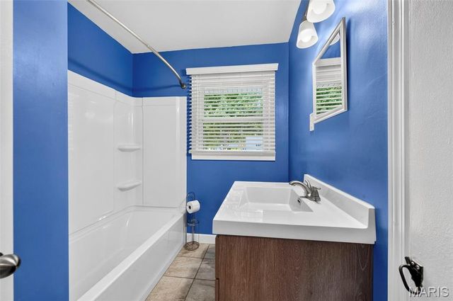 2898 Lesmer Court, Overland, MO 63114