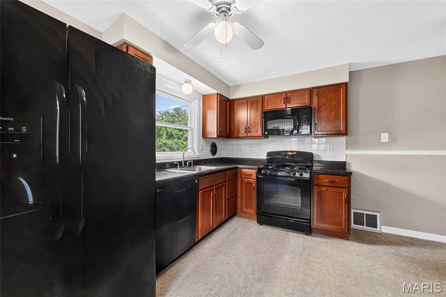 2898 Lesmer Court, Overland, MO 63114