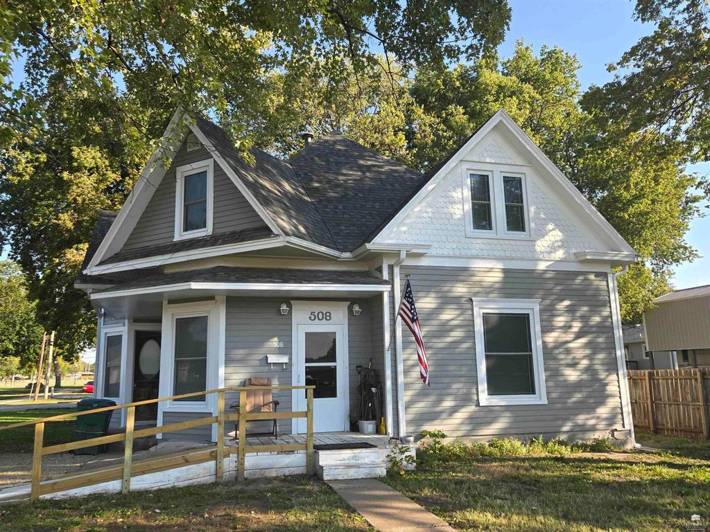 508 NW 10th Street, Abilene, KS 67410