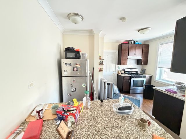 3153 W Augusta Boulevard 3B, Chicago, IL 60622