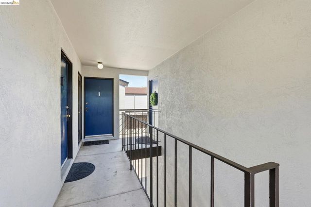 3425 Carlson Blvd, El Cerrito, CA 94530
